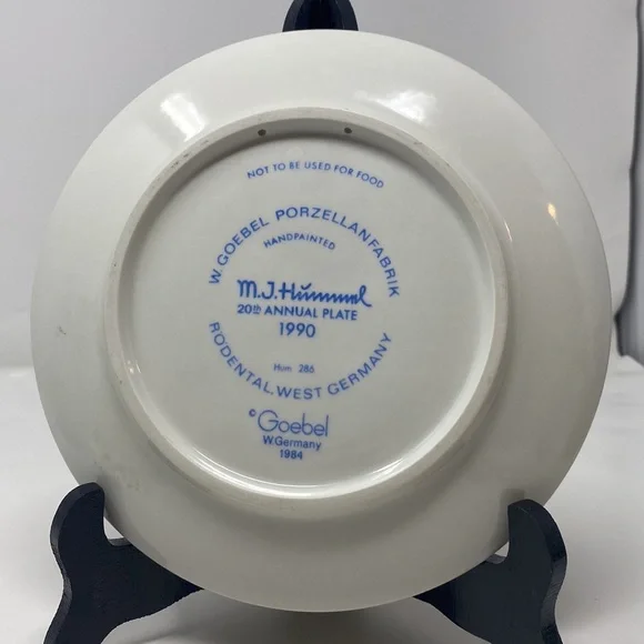 A‎ VINTAGE M J HUMMEL HANDPAINTED  20th ANNUAL PLATE   1990 PLATE #286 - Picture 2 of 3